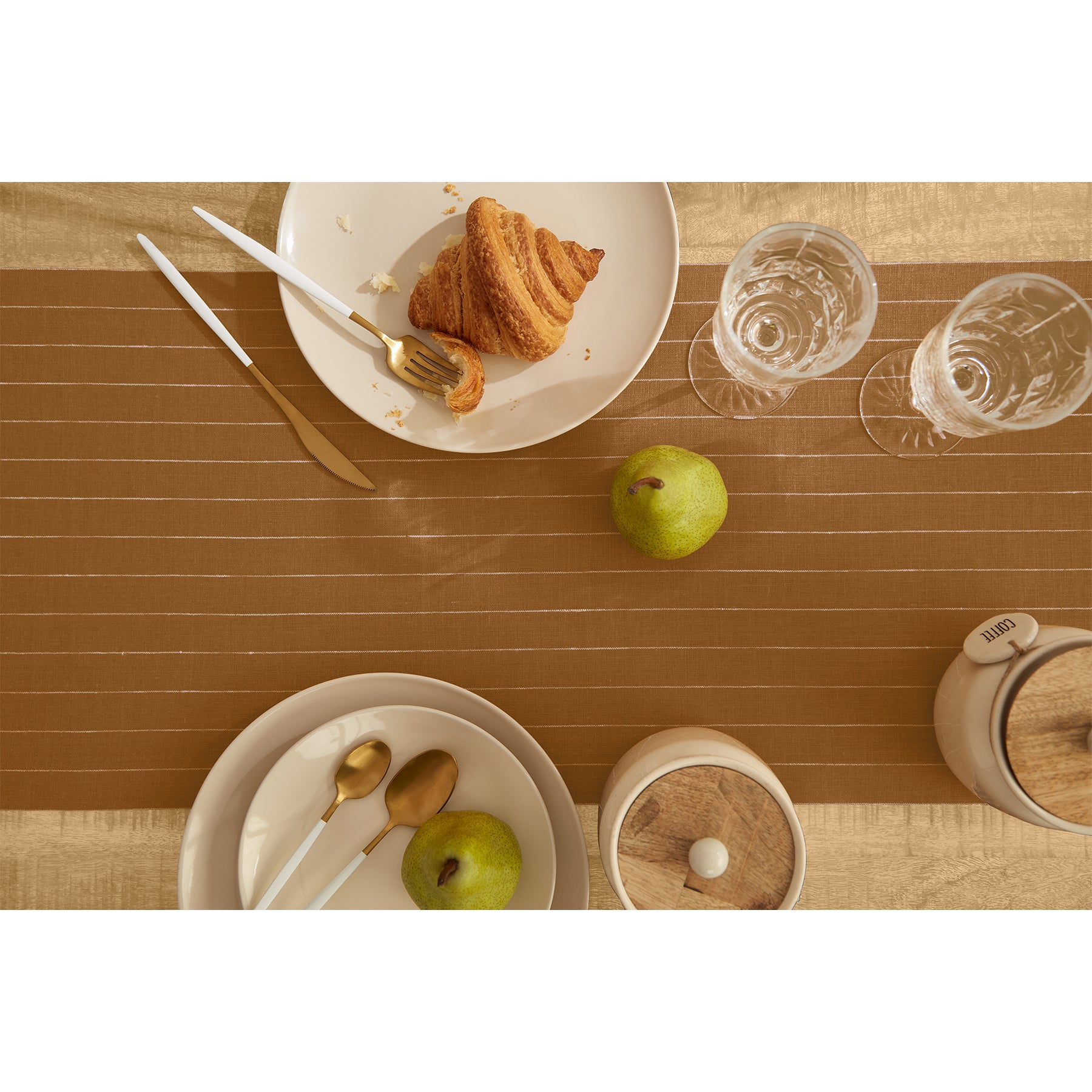 Elegant Pinstripe Table Runner for Dining & Events - Perfect for Weddings, Parties & Home Decor