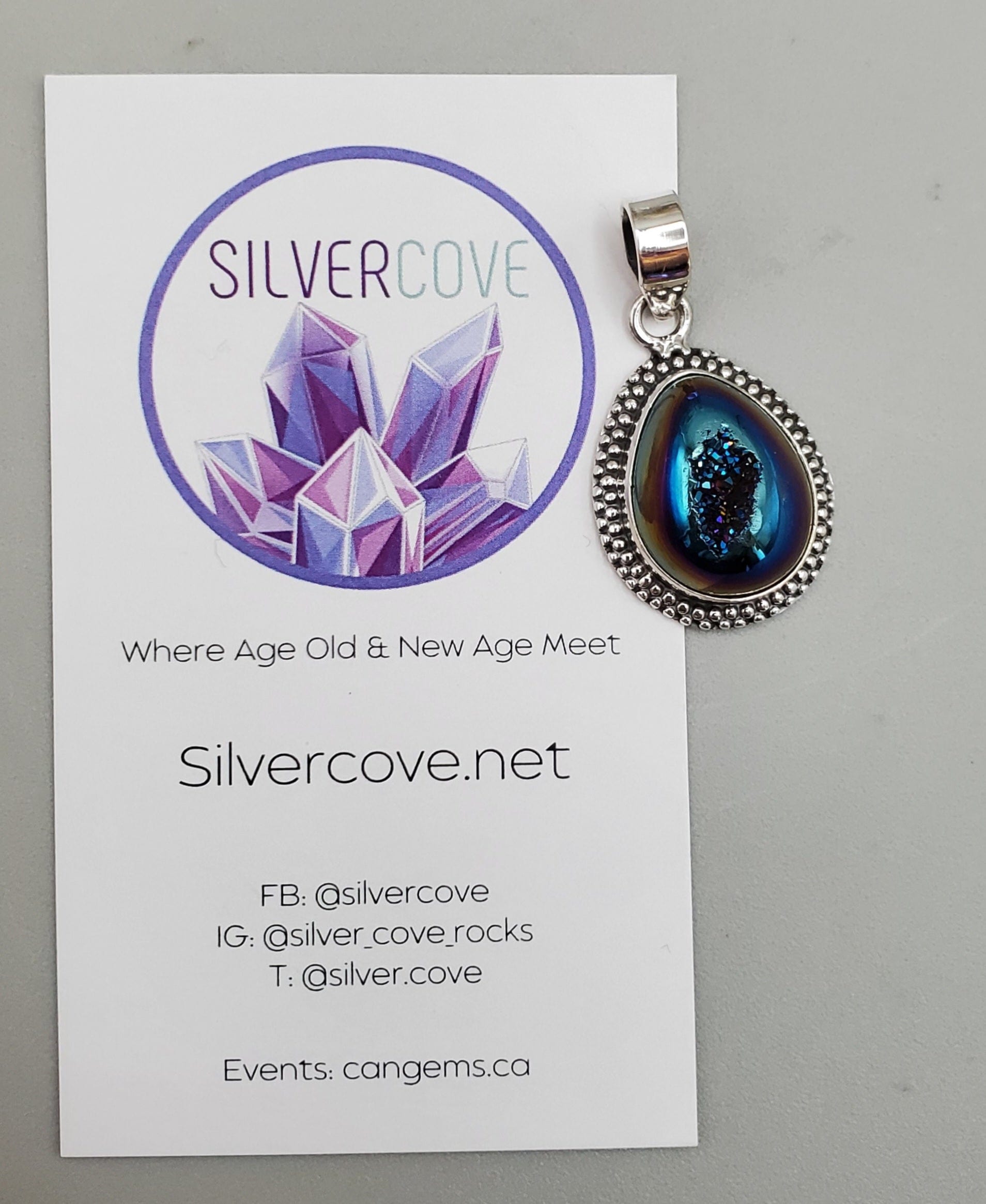 Natural Aura Druzy Pendant Necklace - Healing Crystal Jewelry for Women - Perfect for Meditation, Yoga & Spiritual Energy Balancing