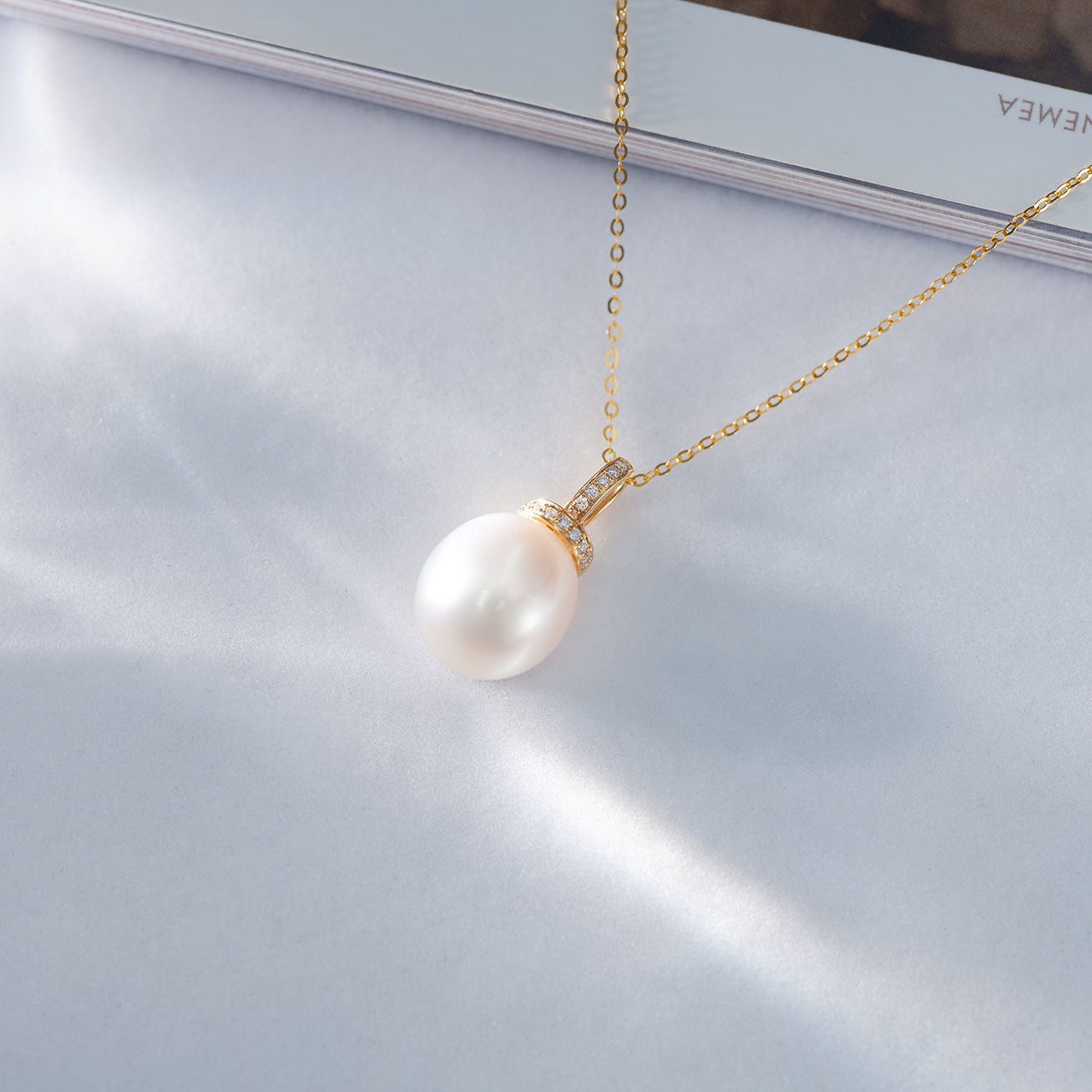 18K Solid Gold Diamond Australian White Saltwater Pearl Necklace - Elegant Bridal Jewelry & Luxury Gift for Women - Perfect for Weddings, Anniversaries, and Special Occasions