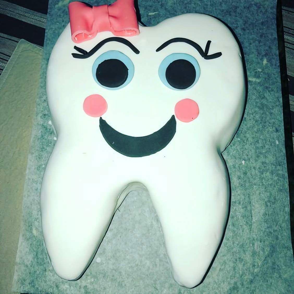 HiParty Non-Stick Silicone Teeth Cake Pan - 12.4