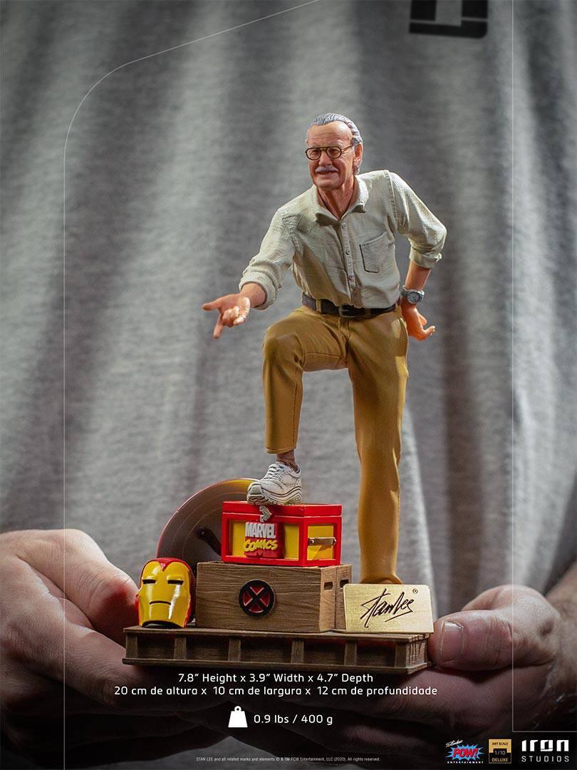 Iron Studios Stan Lee Deluxe BDS Art Scale 1/10 Statue - Marvel Comics Collectible Figure for Display & Home Decor