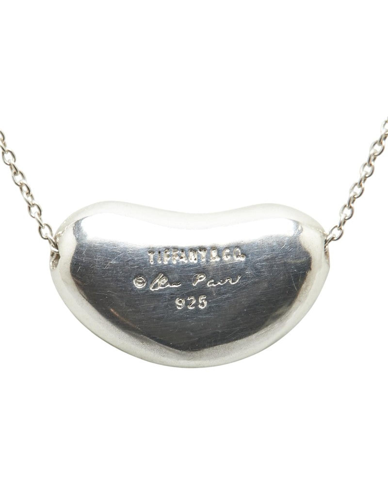 Stylish Bean Pendant Necklace for Women - Minimalist Jewelry Gift for Her - Perfect for Everyday Wear & Special Occasions
