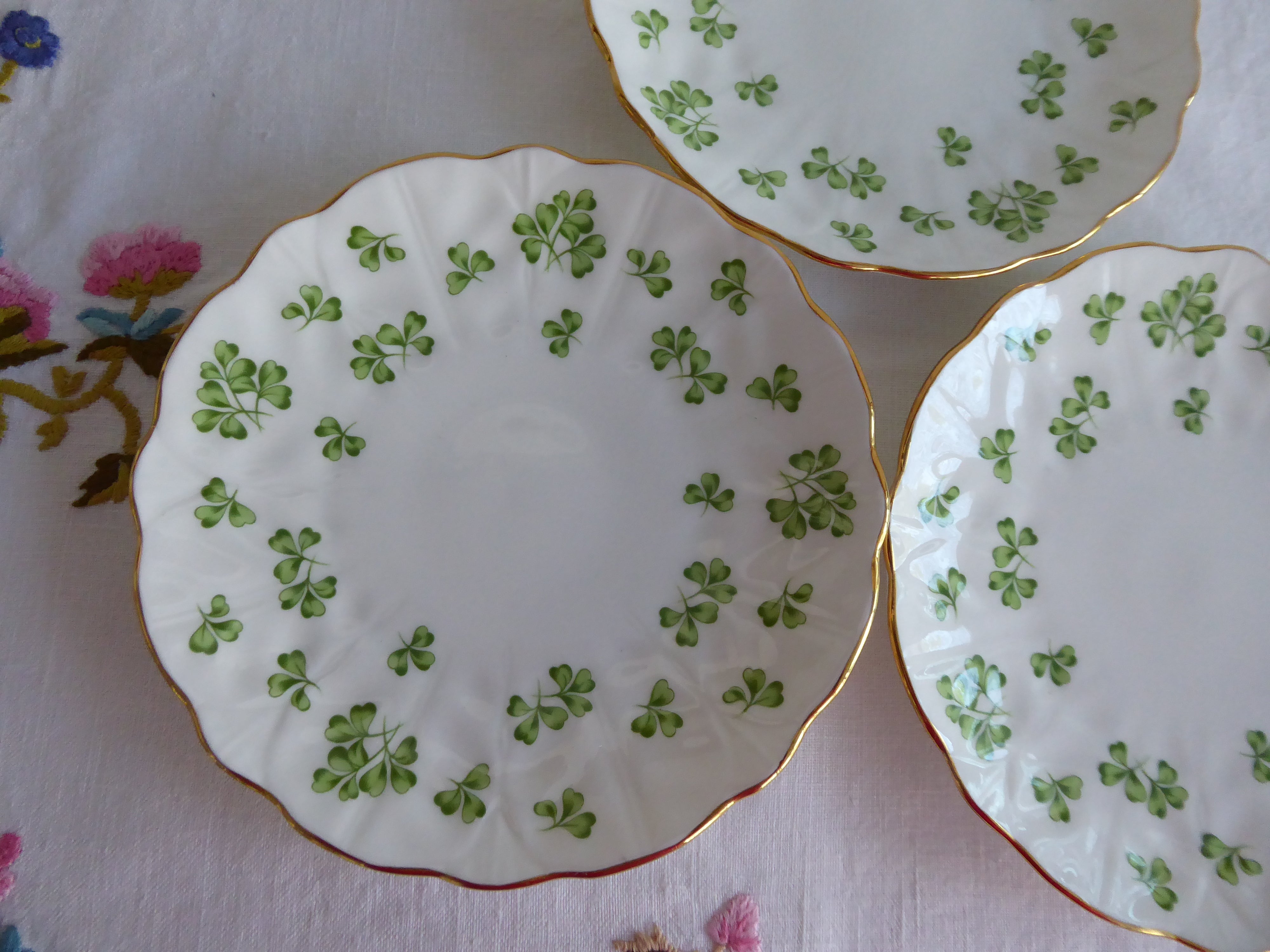 Vintage Aynsley Shamrock Set of 3 Green Irish Bone China Plates - 1950s English Dinnerware for Bread & Dessert | Perfect for St. Patrick's Day, Tea Parties & Collectible Display