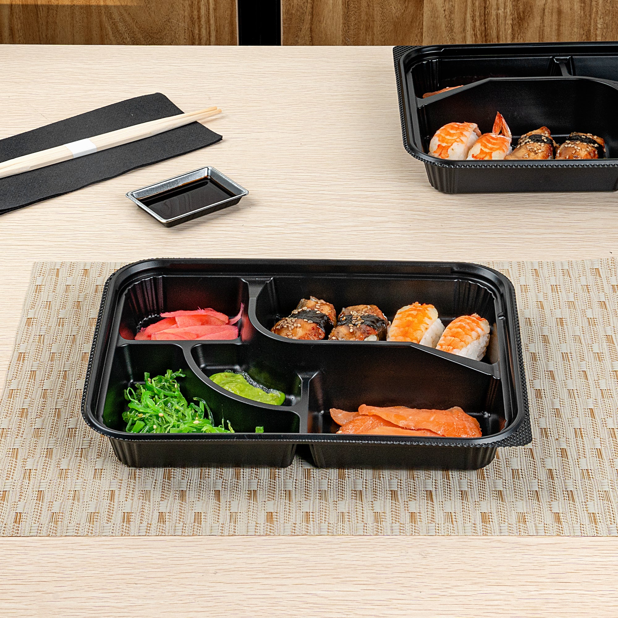 Bento Tek 26 oz Rectangle Black Plastic Bento Box with 5 Compartments - 10.5