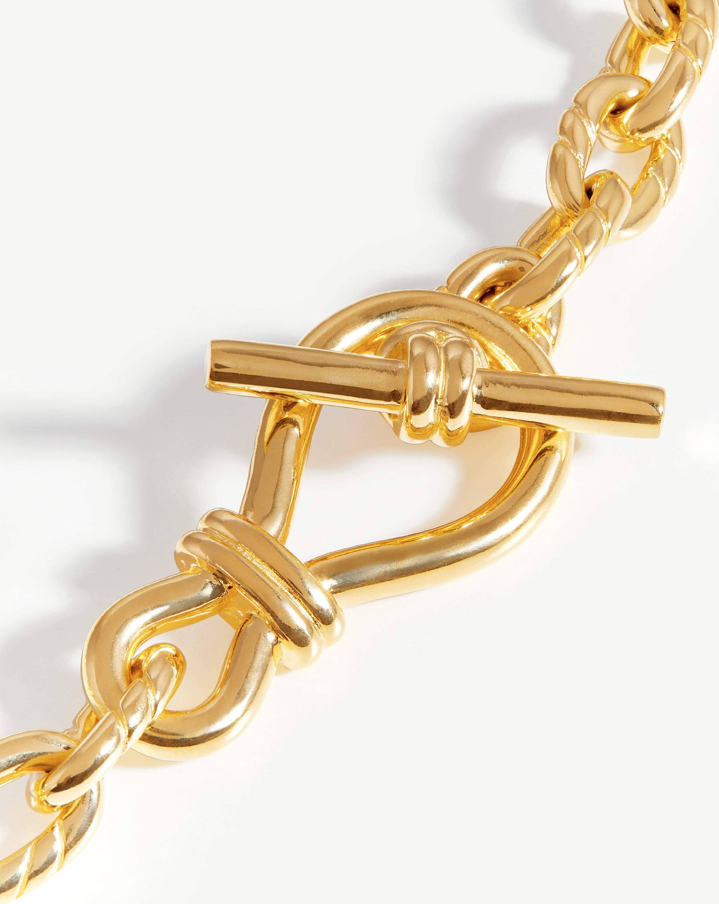 Twisted Link T Bar Chain Necklace for Women - Elegant Gold Plated Layering Necklace Jewelry Gift for Her | Perfect for Everyday Wear, Date Nights & Special Occasions
