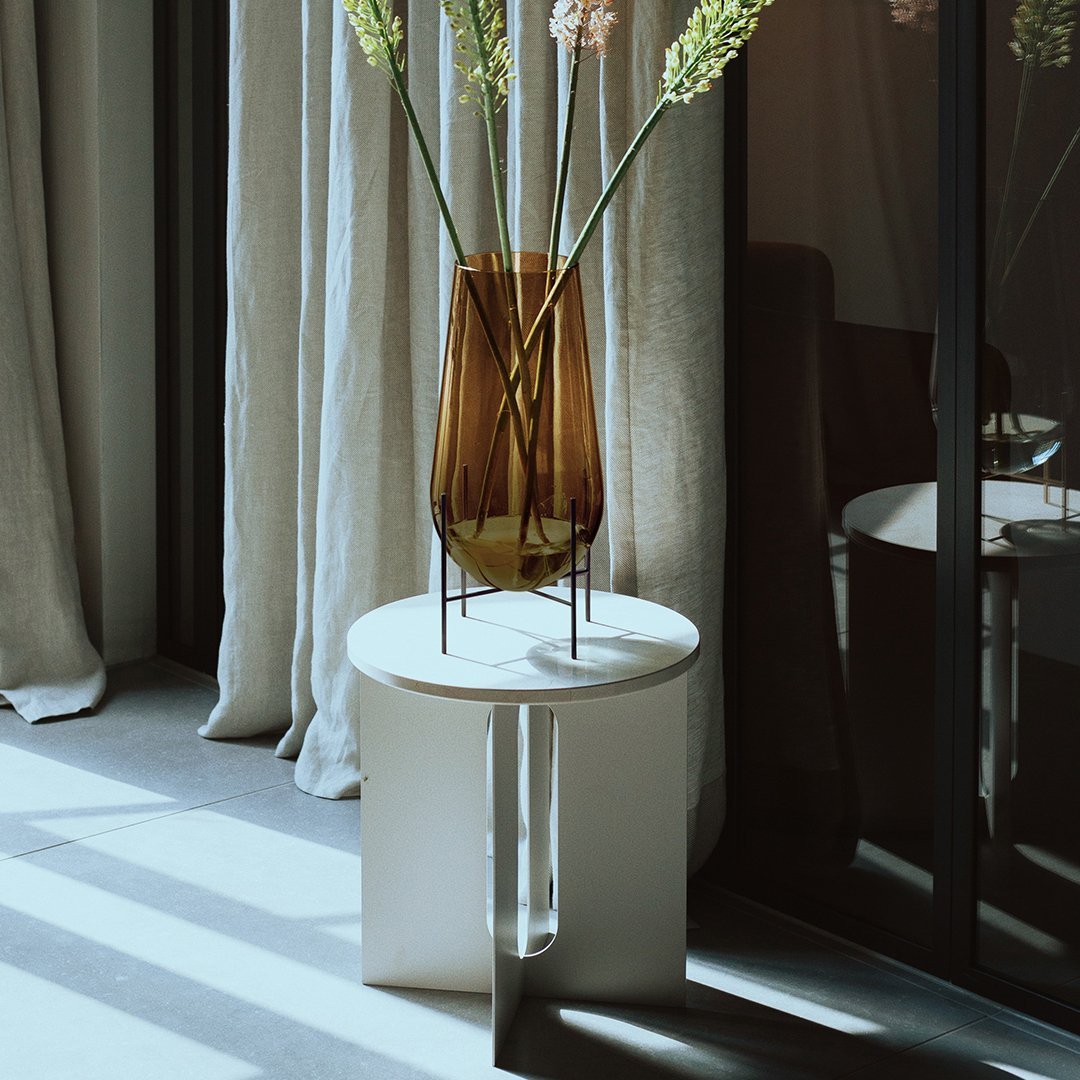 Modern Androgyne Side Table - Stylish & Functional End Table for Living Room, Bedroom, or Office - Perfect for Coffee, Books, and Decor