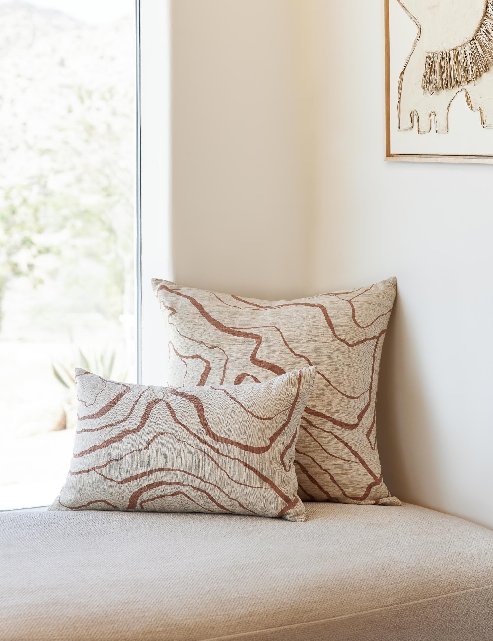 Élan Byrd Canyon Pillow - Premium Comfort for Home & Office - Perfect for Sleeping, Lounging, and Travel