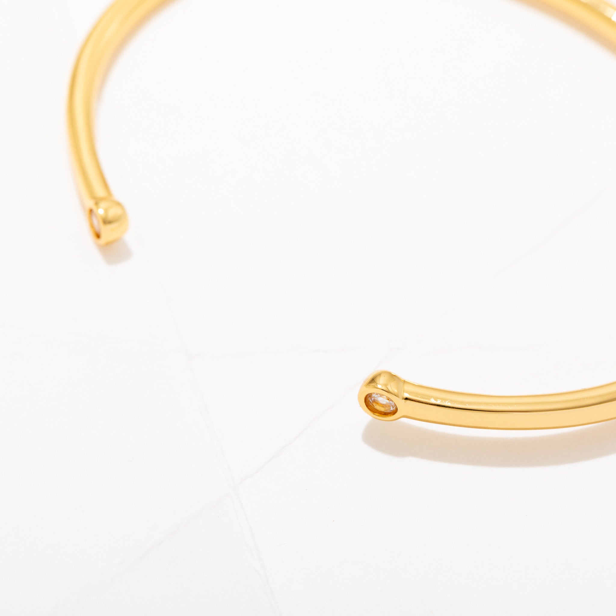 Gemme Cuff Bracelet - Elegant Adjustable Bangle for Women, Fashion Jewelry Gift for Her - Perfect for Parties, Weddings & Everyday Wear