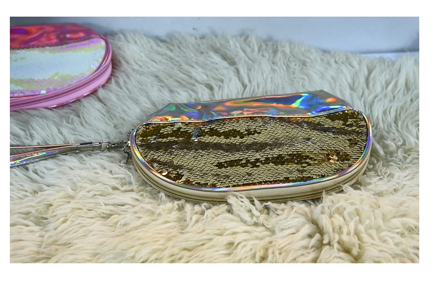 STRIPES® Shell Shaped Holographic Makeup Bag - Reversible Sequin Cosmetic Pouch with Detachable Strap for Women & Girls - Gold Travel Toiletry Organizer for Gym, Beach, Vacation & Daily Use
