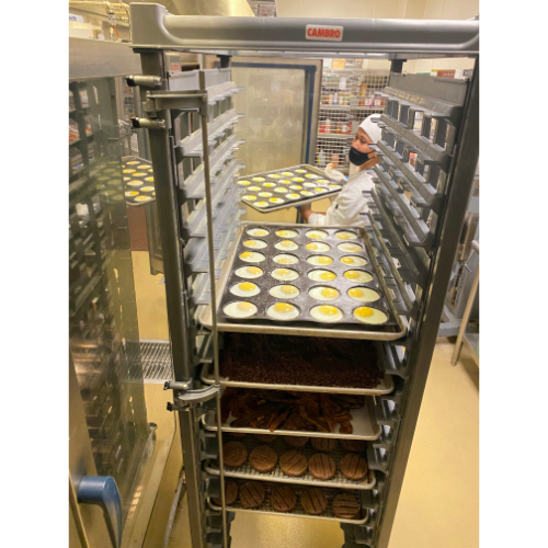 Cambro UPRPSF Camshelving Pan Stop for Full Size Ultimate Sheet Pan Rack - Durable Kitchen Organizer for Commercial Baking & Food Storage