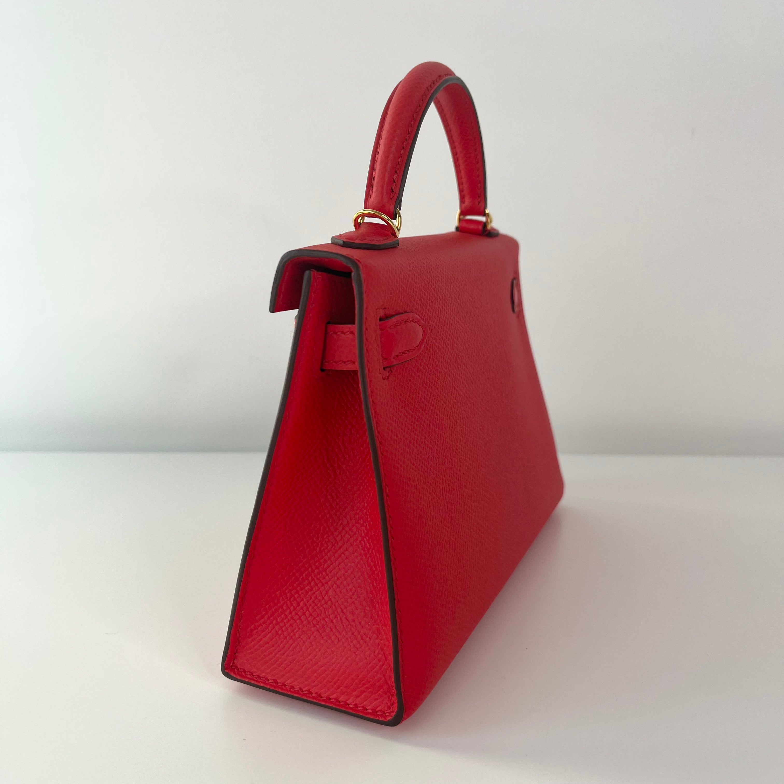 Authentic Hermés Kelly 20 Handbag in Rouge De Coeur Epsom Leather with Gold Hardware - Luxury Crossbody Bag for Women, Perfect for Date Nights & Special Occasions
