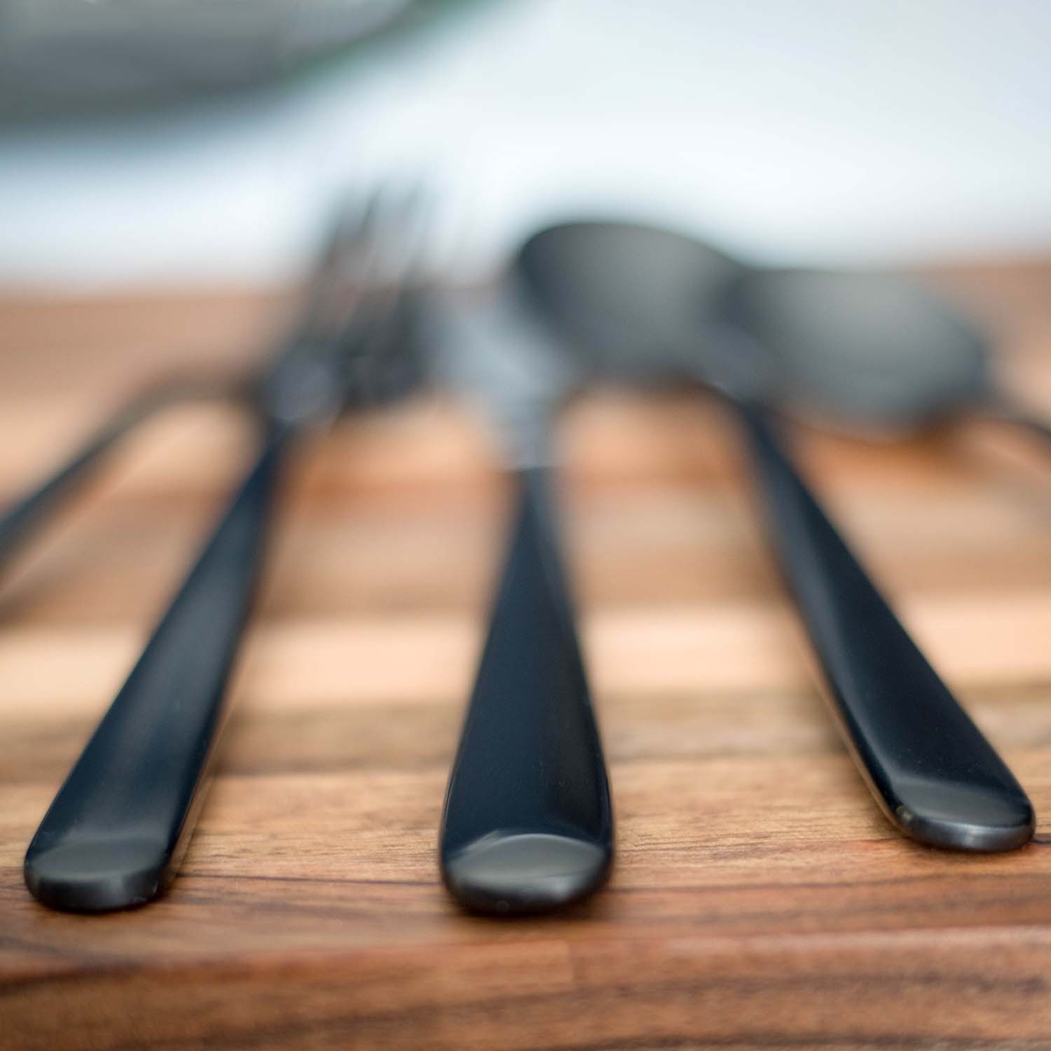 Lorenn Black Satin 20-Piece Flatware Set - Stainless Steel Cutlery Set for 4, Modern Dinnerware for Home, Restaurant & Wedding Use