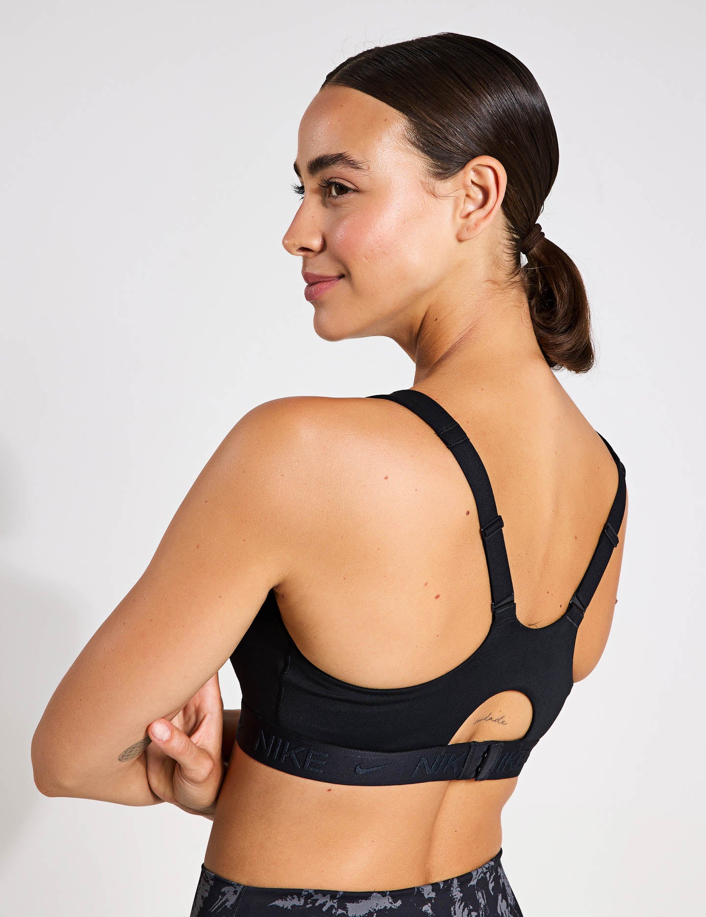 Indy High Support Sports Bra for Women - Black - Perfect for Running, Yoga & High-Intensity Workouts
