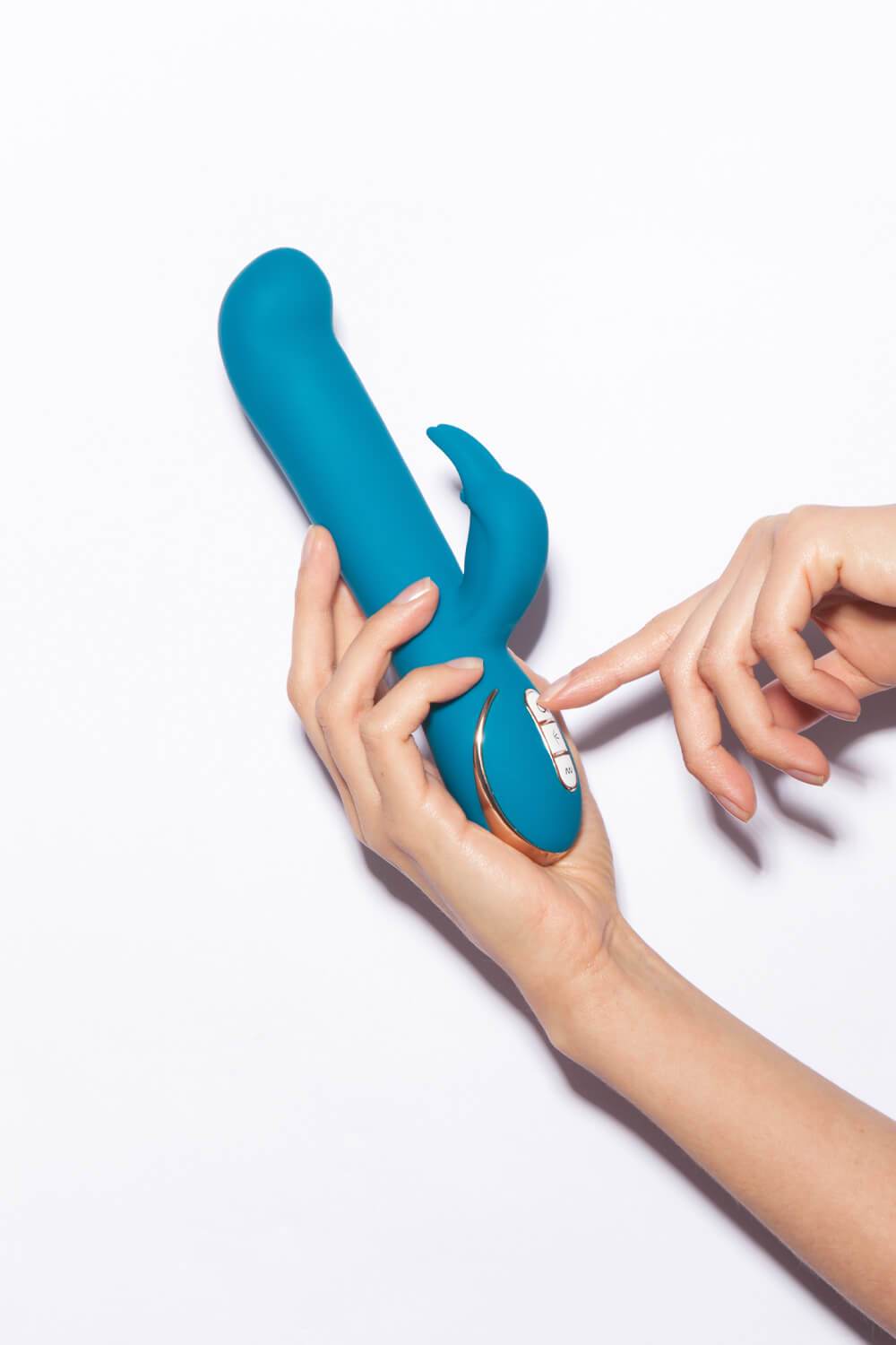 Jack Rabbit Signature G-Spot Vibrator - Powerful Rechargeable Silicone Massager for Women, Perfect for Couples & Solo Play - Enhance Intimacy & Pleasure in the Bedroom