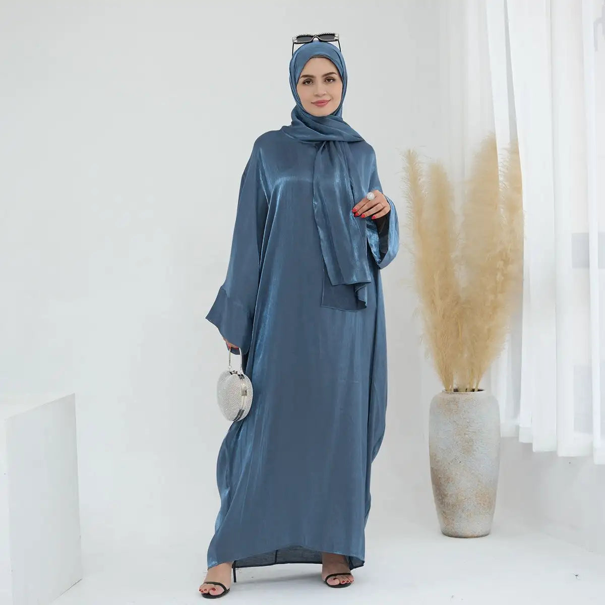Elegant Muslim Women Abaya Dress - Modest Islamic Prayer Dress for Women - Perfect for Prayer, Mosque, and Special Occasions