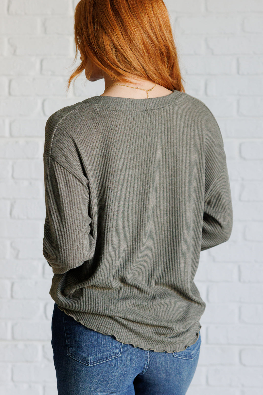Stylish Ribbed Knit Top for Women - Comfortable & Fashionable Casual Wear for Everyday Outfits