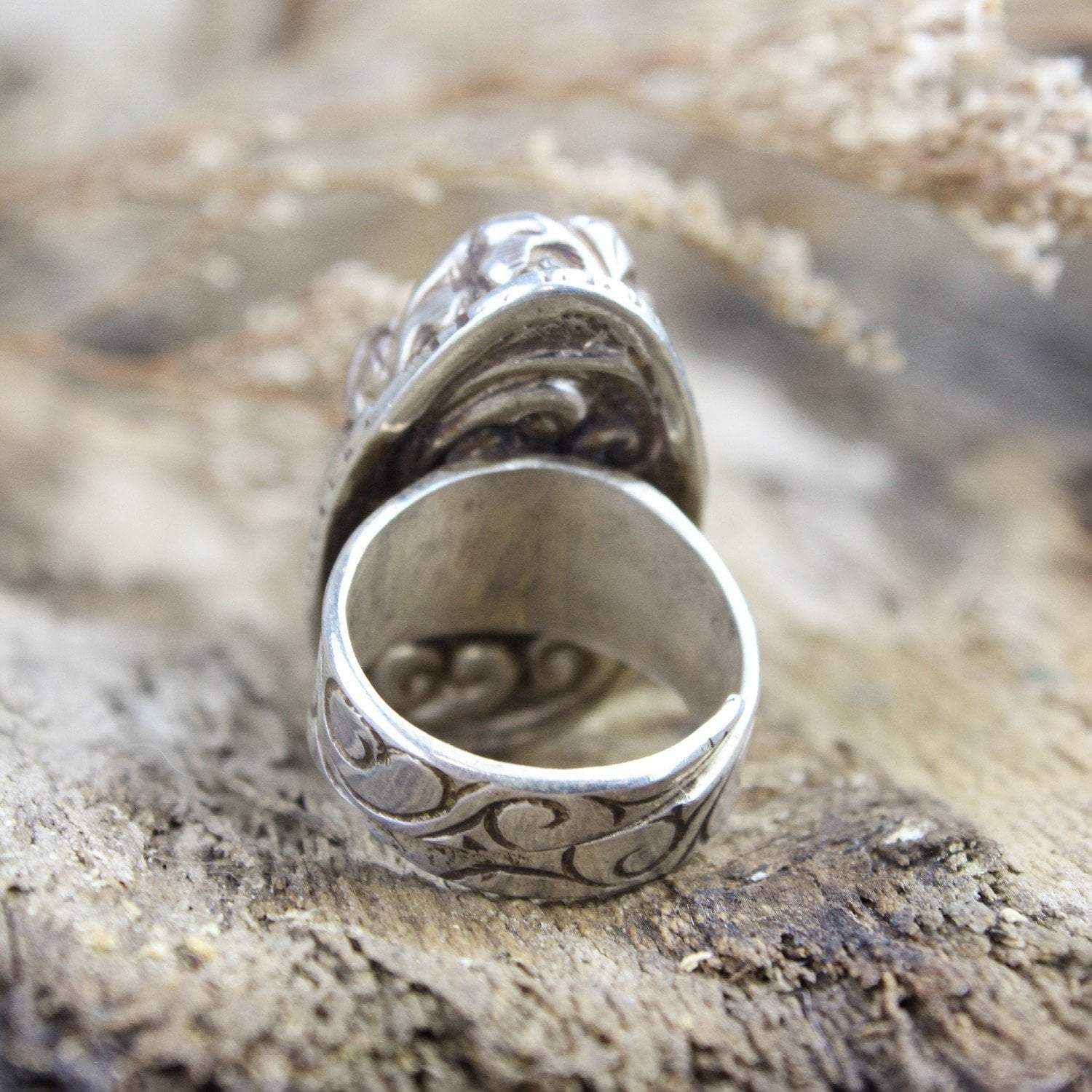 Creative Guanyin Energy Ring for Positive Vibes & Spiritual Healing - Perfect for Meditation, Yoga & Stress Relief