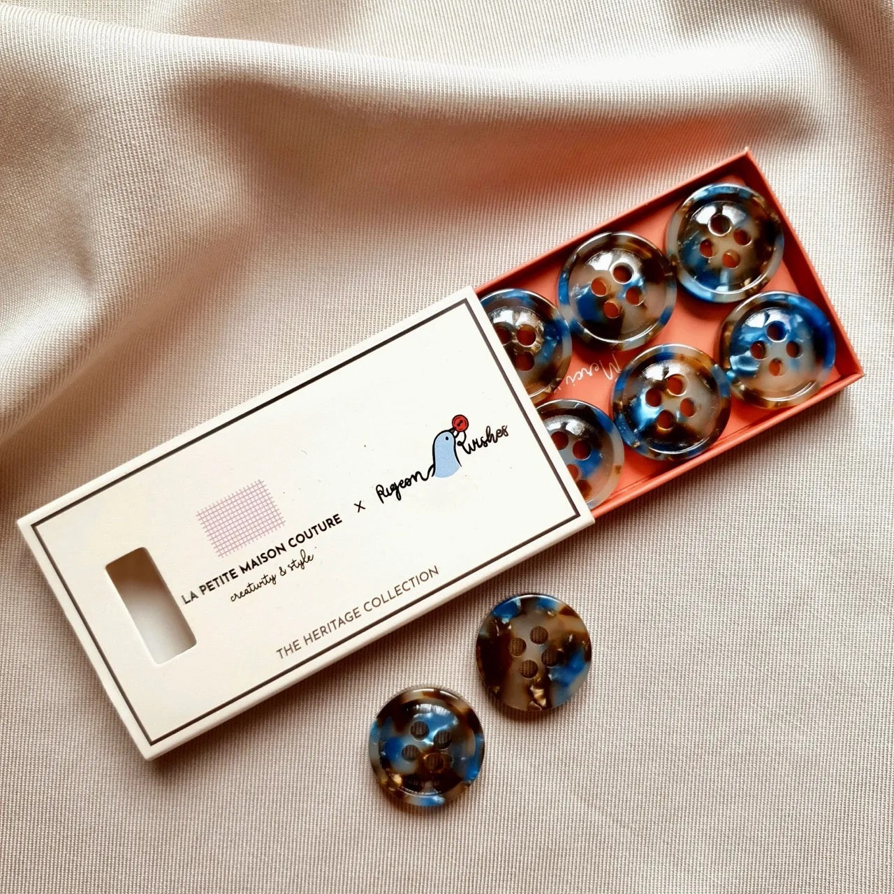 Un Cafe A Paris - Pack of 8 Vintage 23mm Buttons for DIY Crafts, Sewing Projects & Clothing Accessories - Perfect for Scrapbooking, Card Making & Fashion Design