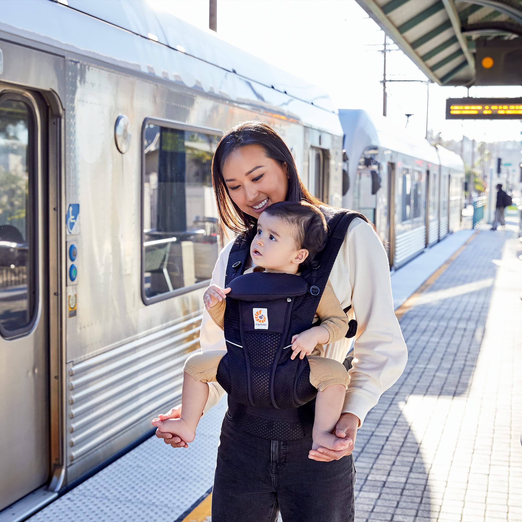 Ergobaby Omni Breeze Baby Carrier - Breathable Mesh Infant Carrier with Lumbar Support (7-45 lbs) for Hands-Free Parenting | Perfect for Hiking, Shopping & Daily Errands (Onyx Black)