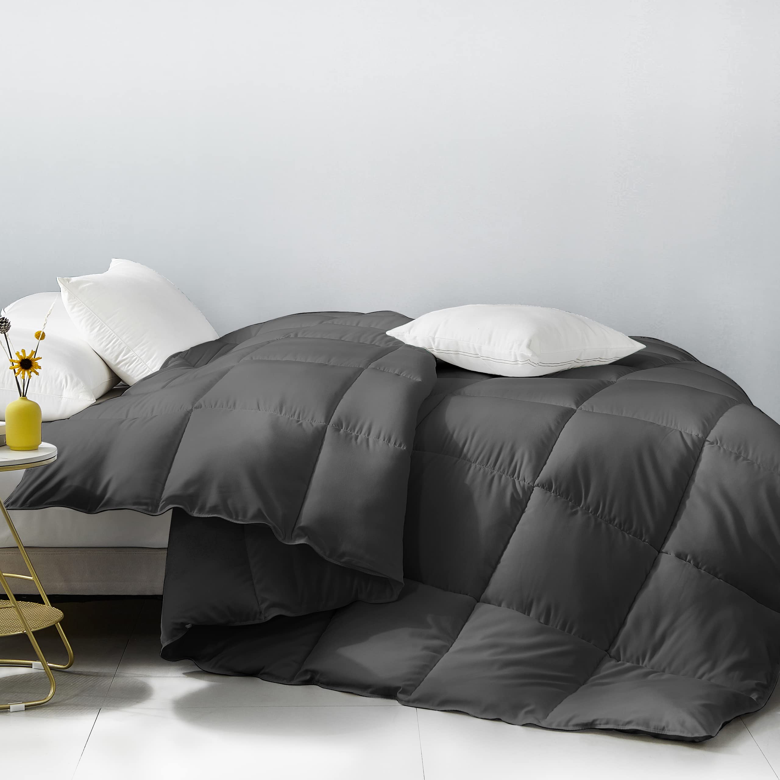 KAKABELL Queen Size Down Alternative Comforter - All Season Soft Brushed Microfiber Duvet Insert (90x90 Inches) | Hypoallergenic, Skin-Friendly & Noise-Free Quilted Bedding | Dark Grey Luxury Comfort for Master Bedroom, Guest Room & Hotel Use