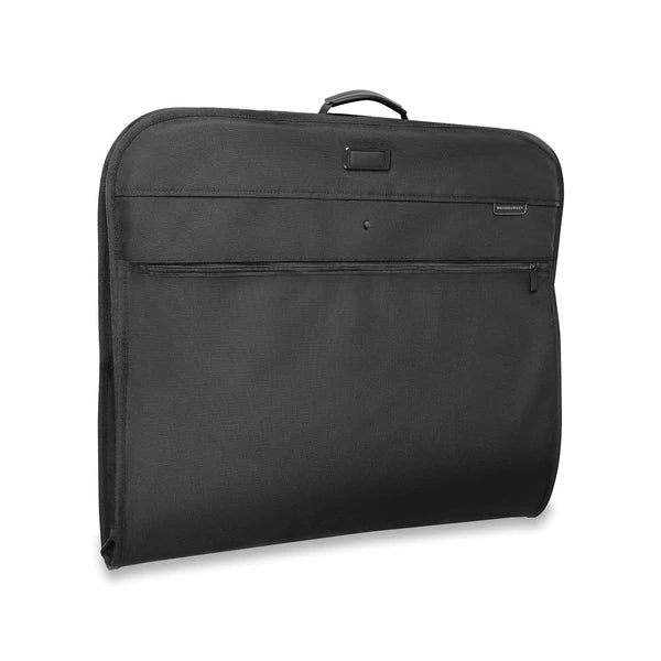 Briggs & Riley Baseline Classic Garment Bag - Premium Carry-On Luggage for Business Travel & Formal Wear Storage | Perfect for Suits, Dresses & Coats on Business Trips & Weddings