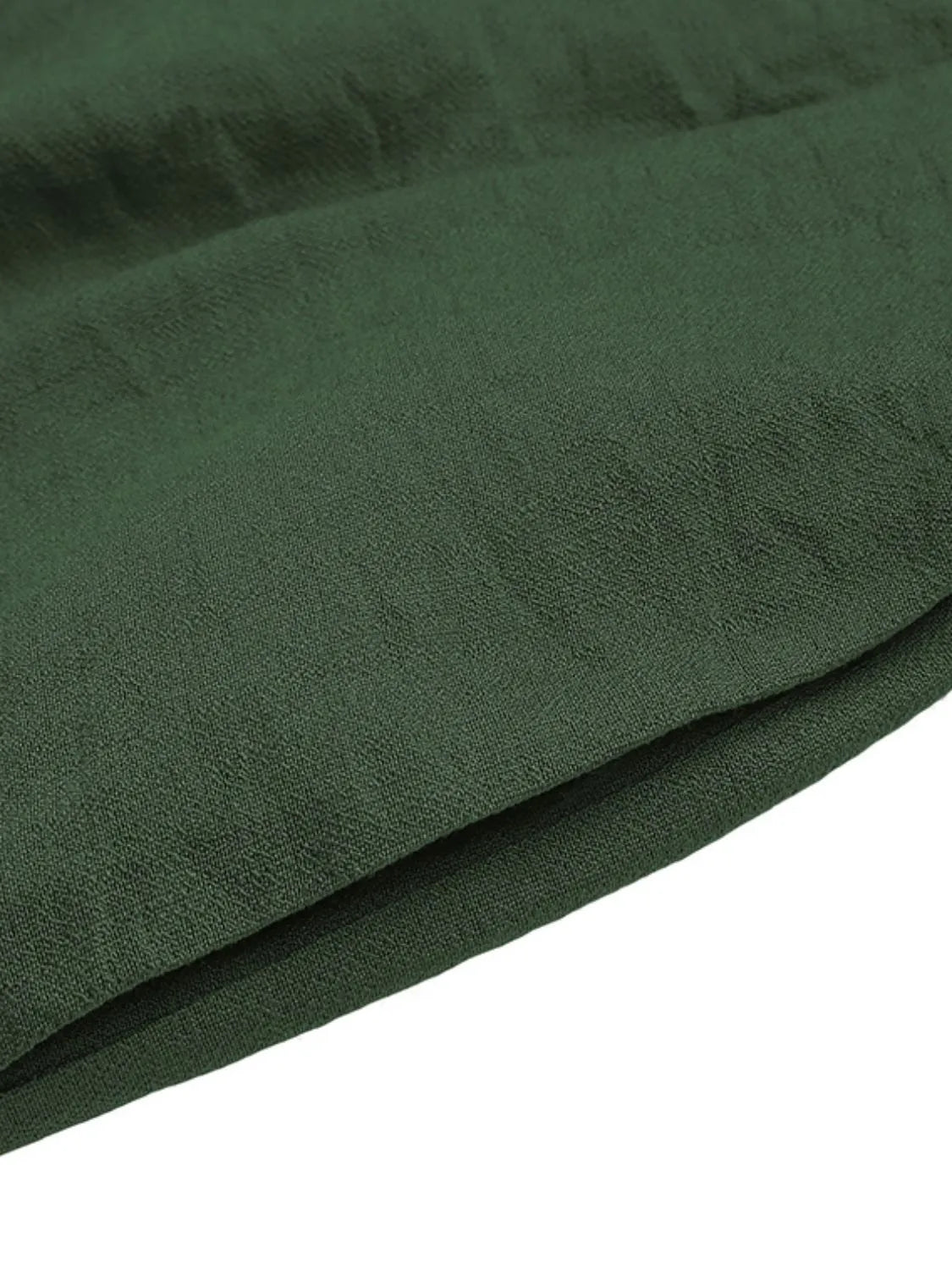 Stylish Pleated Green Resort Shorts with Pockets - Comfortable Casual Wear for Summer Vacation & Beach Outings