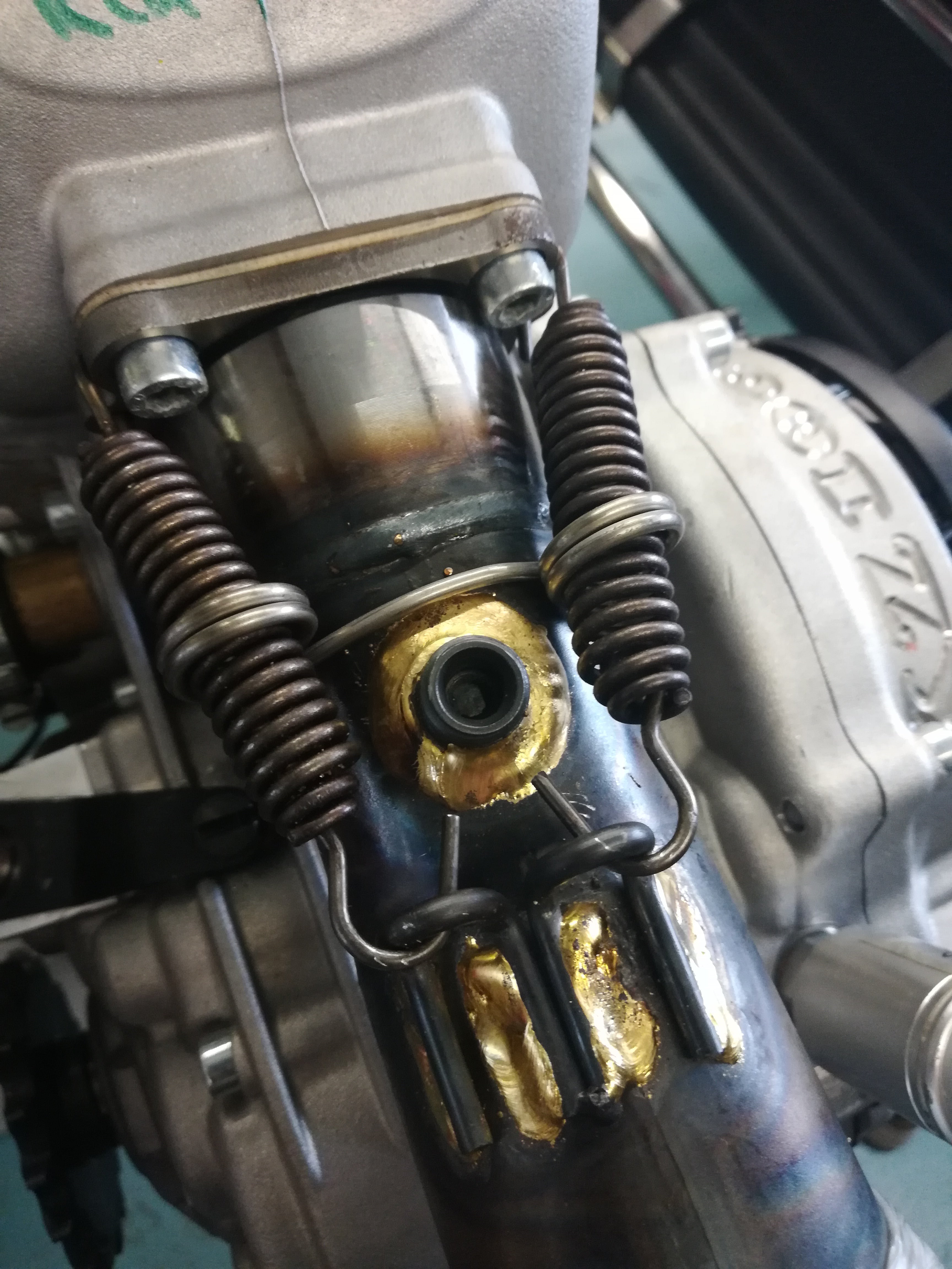 KZ Exhaust Spring 42mm x 13mm - High Performance Replacement Part for Motorcycle & ATV Exhaust Systems - Perfect for Off-Road, Racing & Custom Bike Builds