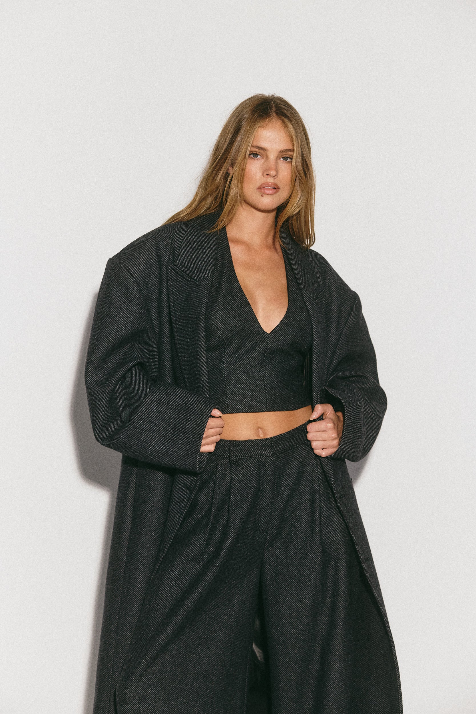 Boston Oversized Grey Coat for Women - Stylish Winter Long Coat with Belt, Warm & Comfortable Outerwear for Cold Weather - Perfect for Work, Travel & Casual Outings