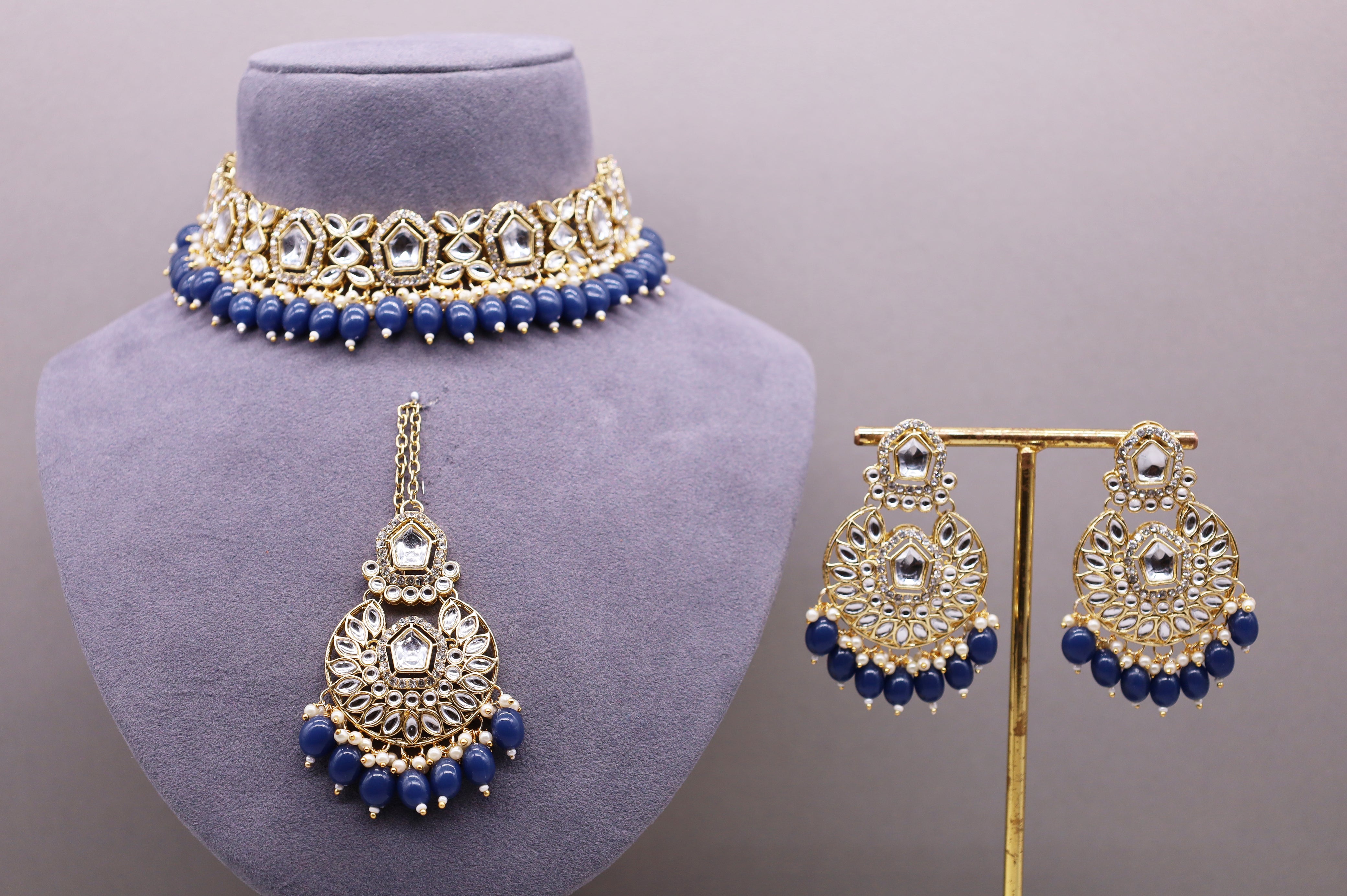 Vaishnavi Kundan Jewelry Set - Traditional Indian Bridal Necklace, Earrings & Maang Tikka Set for Weddings & Festive Occasions