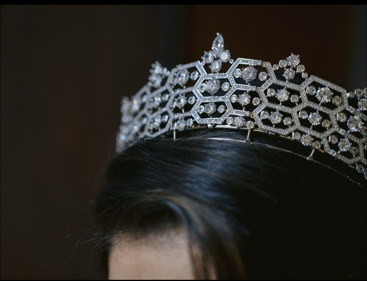 CAMILLA Royal Bridal Tiara - Sparkling Crystal Wedding Crown for Bride | Perfect for Bridal Showers, Weddings & Special Occasions