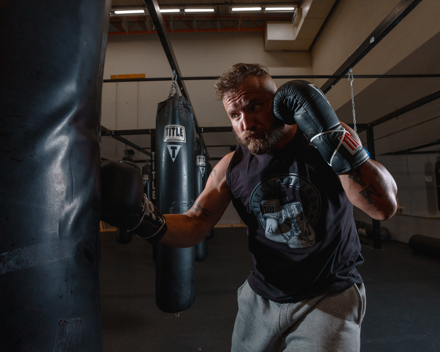 Premium Classic Leather Lace-Up Boxing Gloves 2.0 for Training & Sparring - Ideal for Boxing, MMA, Kickboxing & Fitness Workouts