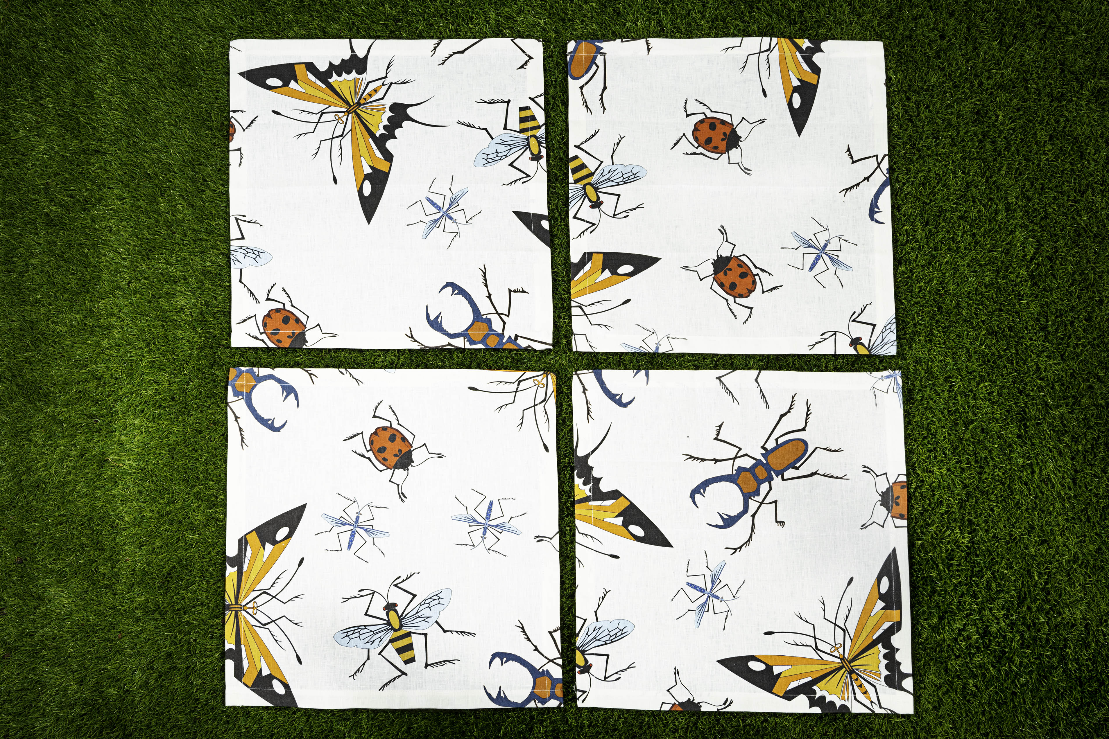 Premium Bug & Butterfly Set of 4 Napkins - 100% Italian Linen for Dining, Parties & Home Decor - Elegant Table Setting Accessories