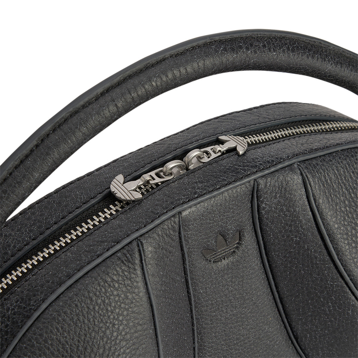 Avavav Sculpted Handbag in Black - Stylish & Trendy Shoulder Bag for Women | Perfect for Evening Parties, Date Nights & Fashion Events