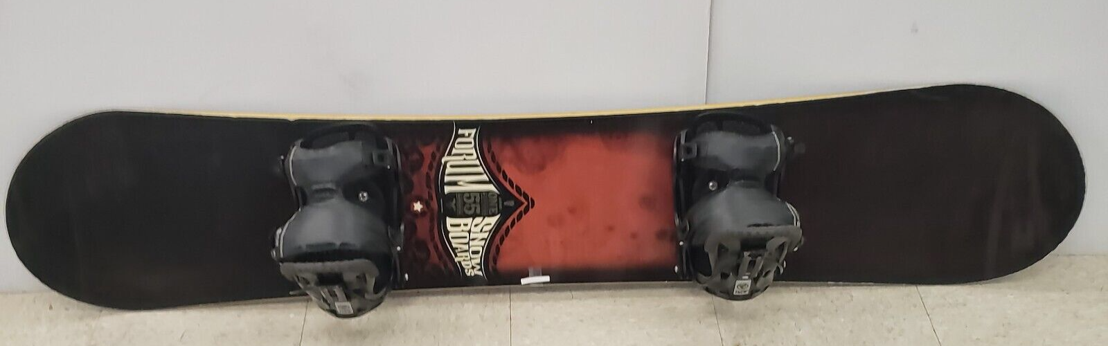 Forum Raider 155cm Snowboard for Men & Women - All-Mountain Freestyle Snowboard for Powder, Park & Groomed Runs - Perfect for Beginners to Advanced Riders