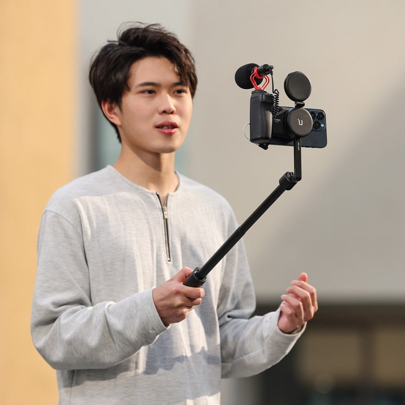 Ulanzi MA35 MagSafe Bluetooth Camera Shutter & Grip for iPhone - Wireless Remote Control for Smartphone Photography, Vlogging & Content Creation