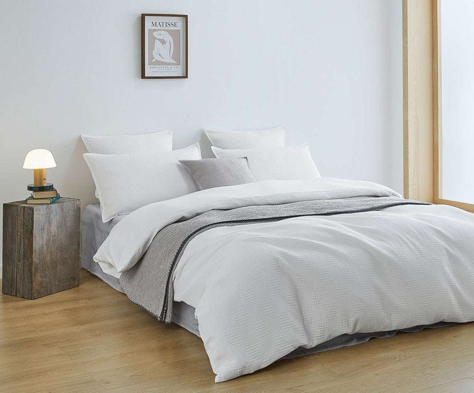 100% Cotton Checkered Waffle Quilt Cover Set - Queen Size White | Soft & Breathable Bedding for Cozy Nights | Perfect for Master Bedrooms & Guest Rooms