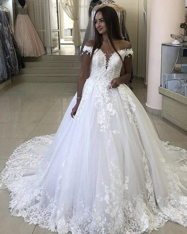 Elegant Off-Shoulder Ball Gown Wedding Dress with Lace Applique - 2025 Bridal Collection for Church Ceremony & Romantic Reception