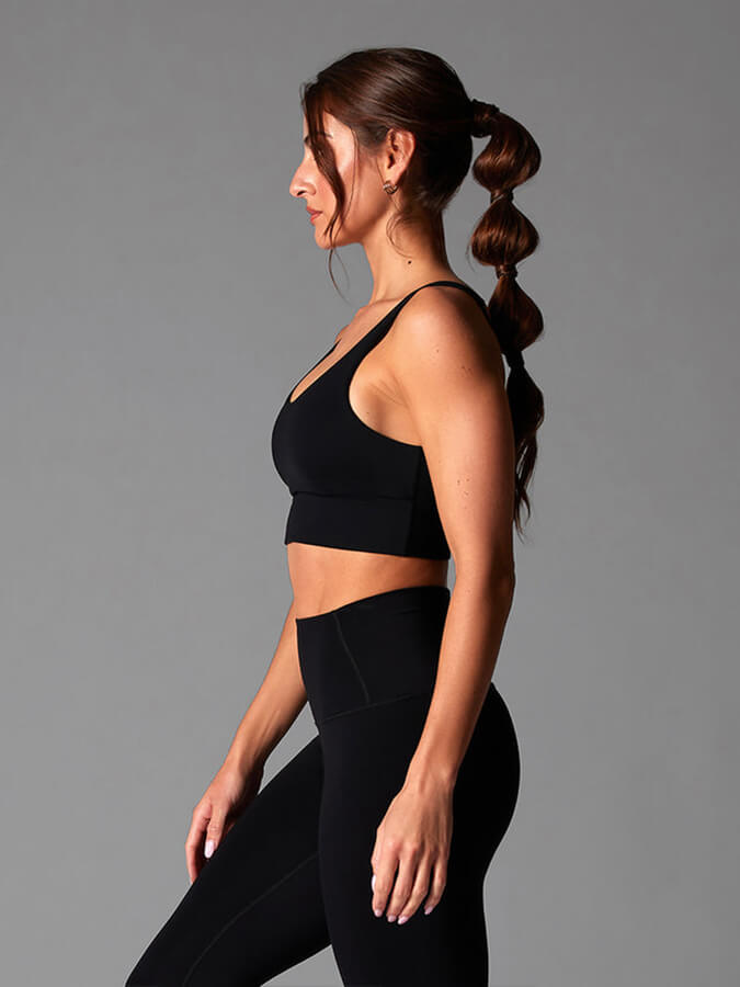 Tavi Empower Women's Sports Bra - High Support Workout Bra for Running & Yoga - Breathable & Moisture-Wicking Activewear (Ebony) - Perfect for Gym, Fitness & Daily Wear