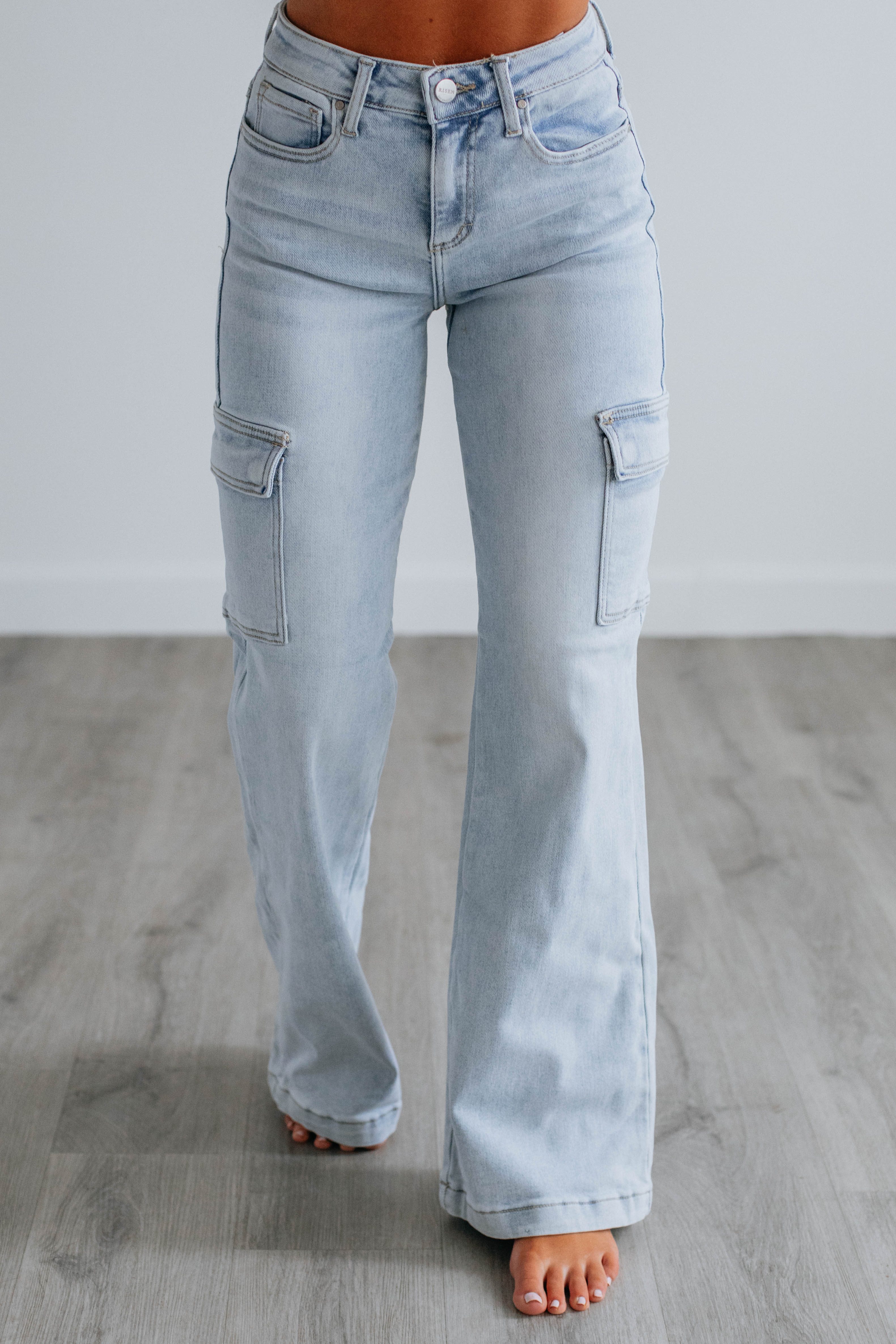 Leigh Risen Vintage Light Wash Cargo Jeans for Women - High Waist Distressed Denim Pants with Multiple Pockets | Perfect for Casual Outfits, Streetwear & Outdoor Adventures