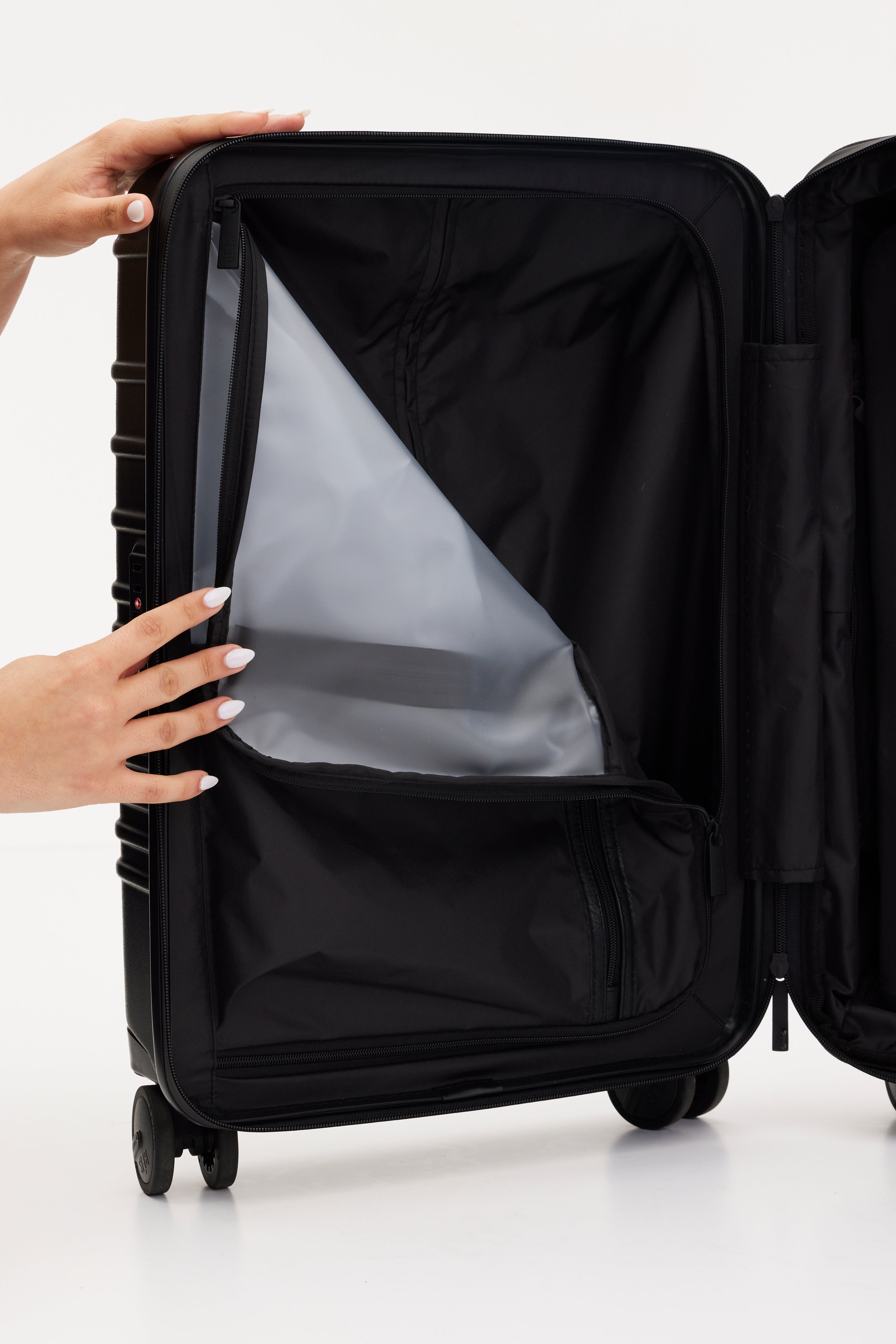 All Black Carry On Roller Luggage - Lightweight & Durable Suitcase for Air Travel, Business Trips & Weekend Getaways