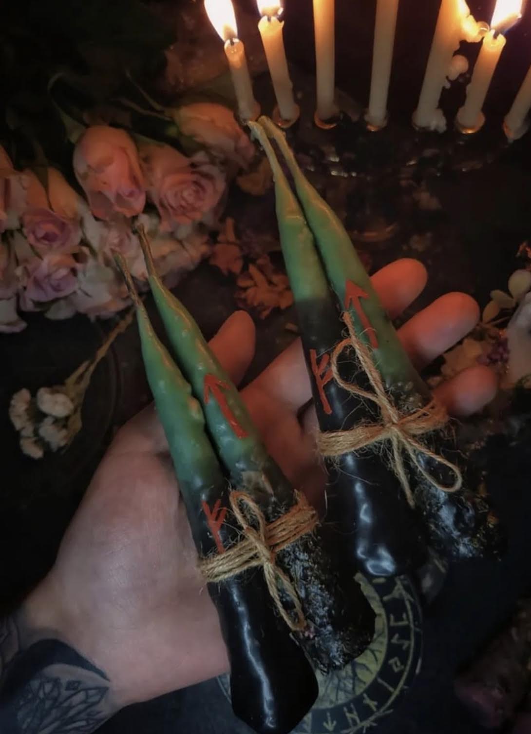 Rune Green Candles - Handmade Soy Wax Candles for Meditation, Yoga & Relaxation - Perfect for Home Decor, Spiritual Rituals & Gift Giving