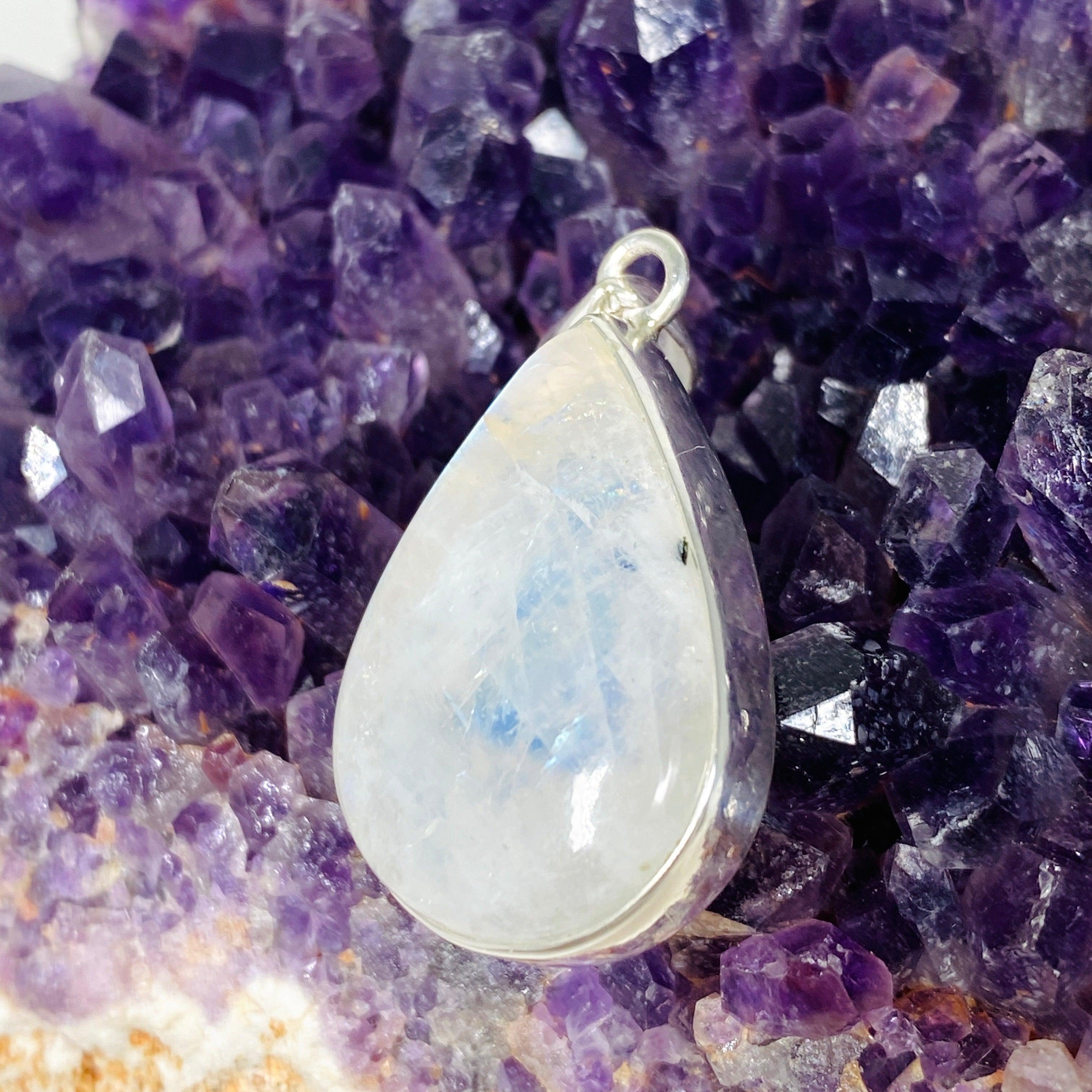 Natural Moonstone Teardrop Pendant Necklace KPGJ4024 - Elegant Boho Jewelry for Women, Perfect for Weddings & Everyday Wear