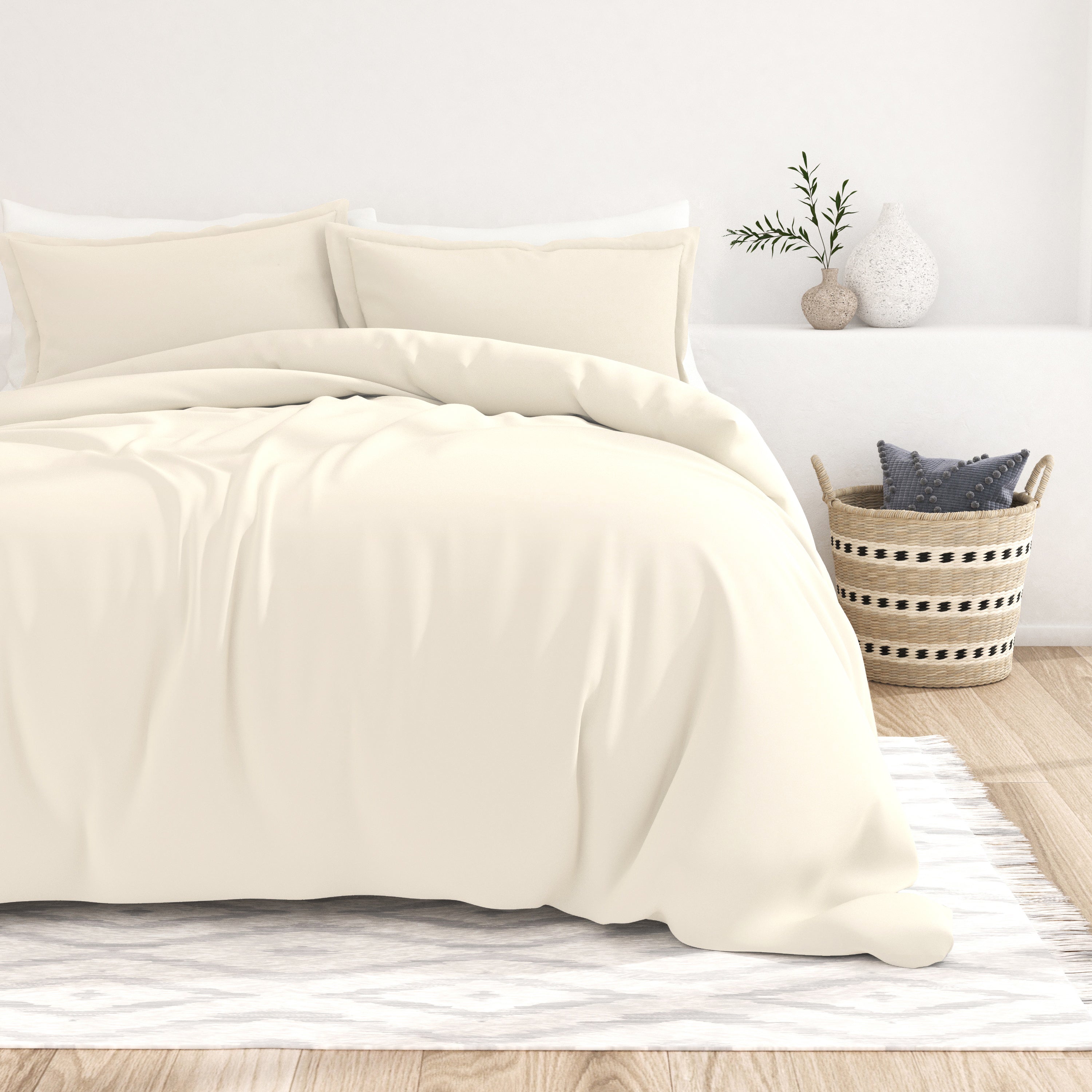 3 Piece Essential Duvet Cover Set - Soft & Breathable Bedding Set with Pillowcases - Perfect for Master Bedroom, Guest Room & Dorm Decor (Queen/King Size)