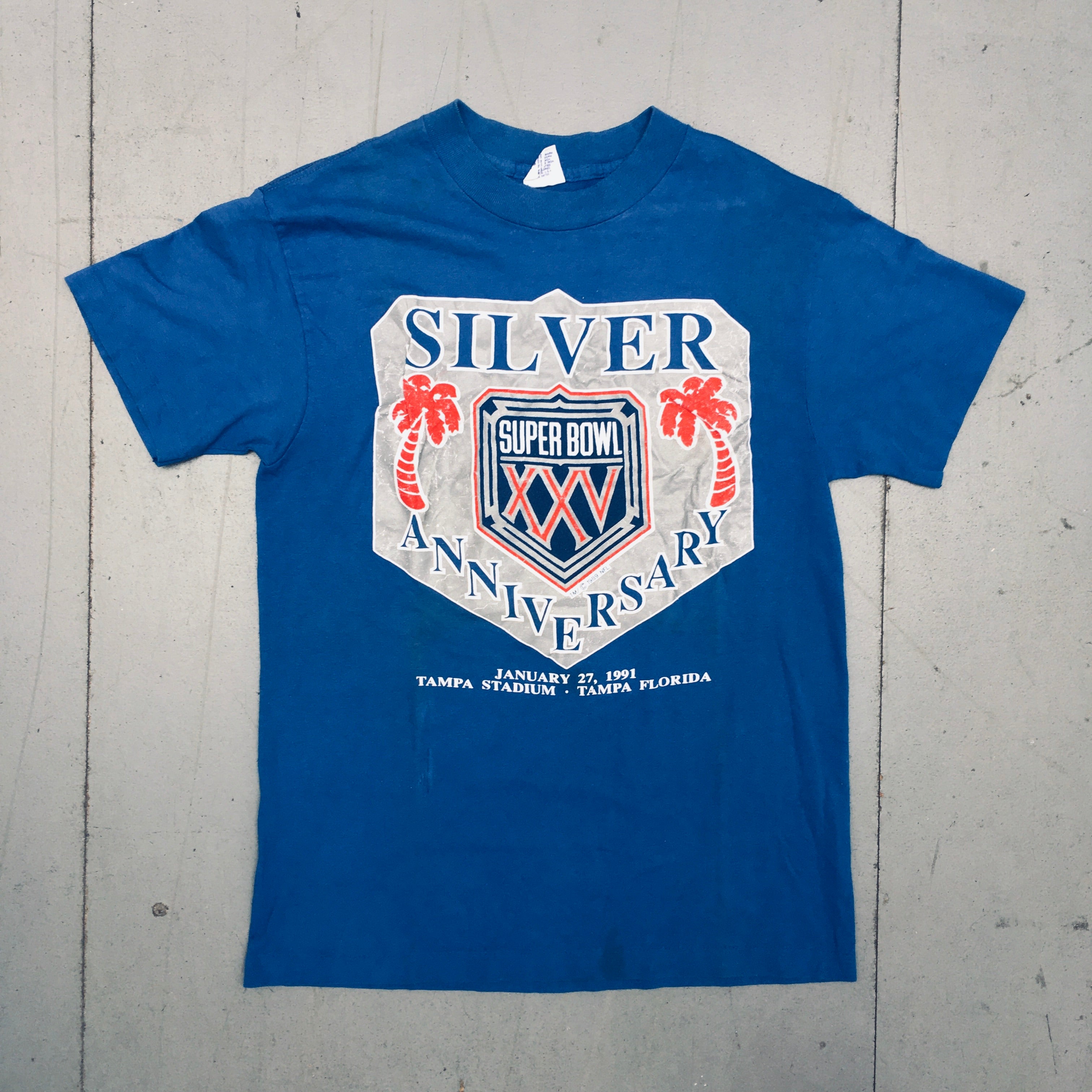 New York Giants 1991 Super Bowl XXV Championship T-Shirt (Small) - Vintage NFL Fan Gear for Game Day & Sports Memorabilia Collection