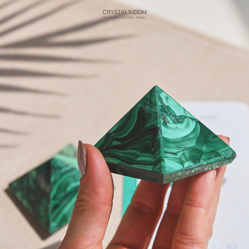 Natural Malachite Pyramid Stone - Healing Crystal for Meditation, Energy Balancing & Home Decor | Perfect for Spiritual Gifts, Yoga & Feng Shui