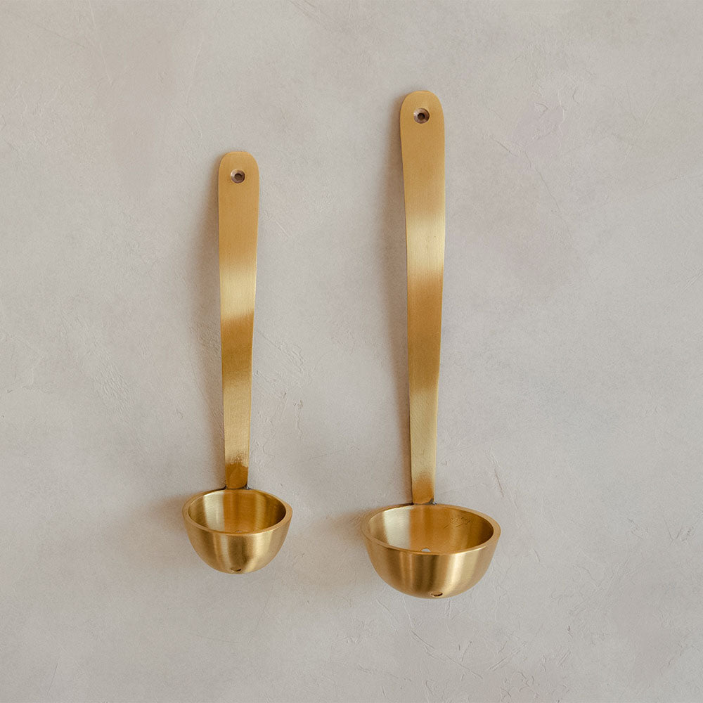 Stainless Steel Slotted Spoon with Wooden Handle - Perfect for Cooking, Serving Pasta, Salad & Deep Frying - Durable Kitchen Utensil for Home & Restaurant Use