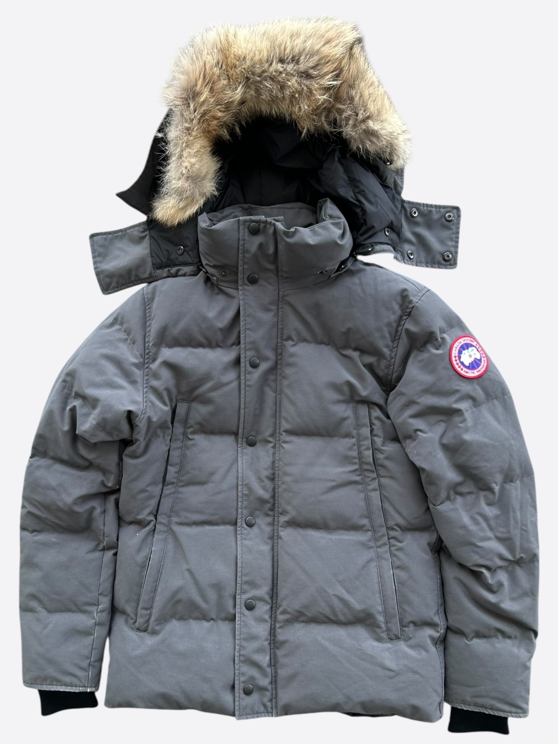 Canada Goose Graphite Wyndham Parka for Men - Premium Winter Jacket with Down Insulation, Waterproof & Windproof - Perfect for Snowboarding, Skiing & Extreme Cold Weather