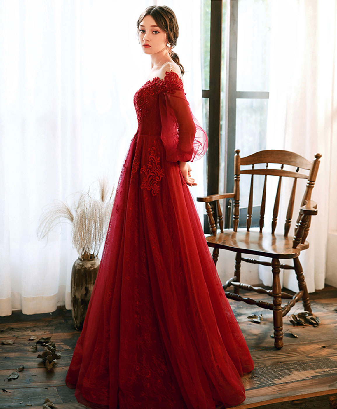 Elegant Burgundy Round Neck Tulle Beaded Long Prom Dress for Evening Gala & Formal Events - Perfect for Homecoming, Wedding Guest, and Special Occasions