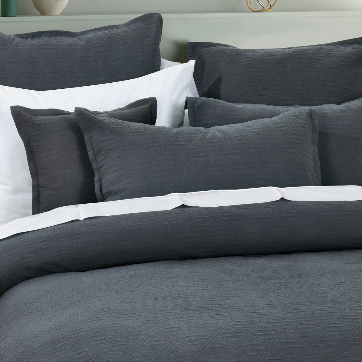 Bianca Hallston Charcoal Pre-Washed Cotton Quilt Cover Set - King Size Bedding for Cozy Nights & Luxurious Comfort - Perfect for Master Bedrooms, Guest Rooms & Hotel Stays
