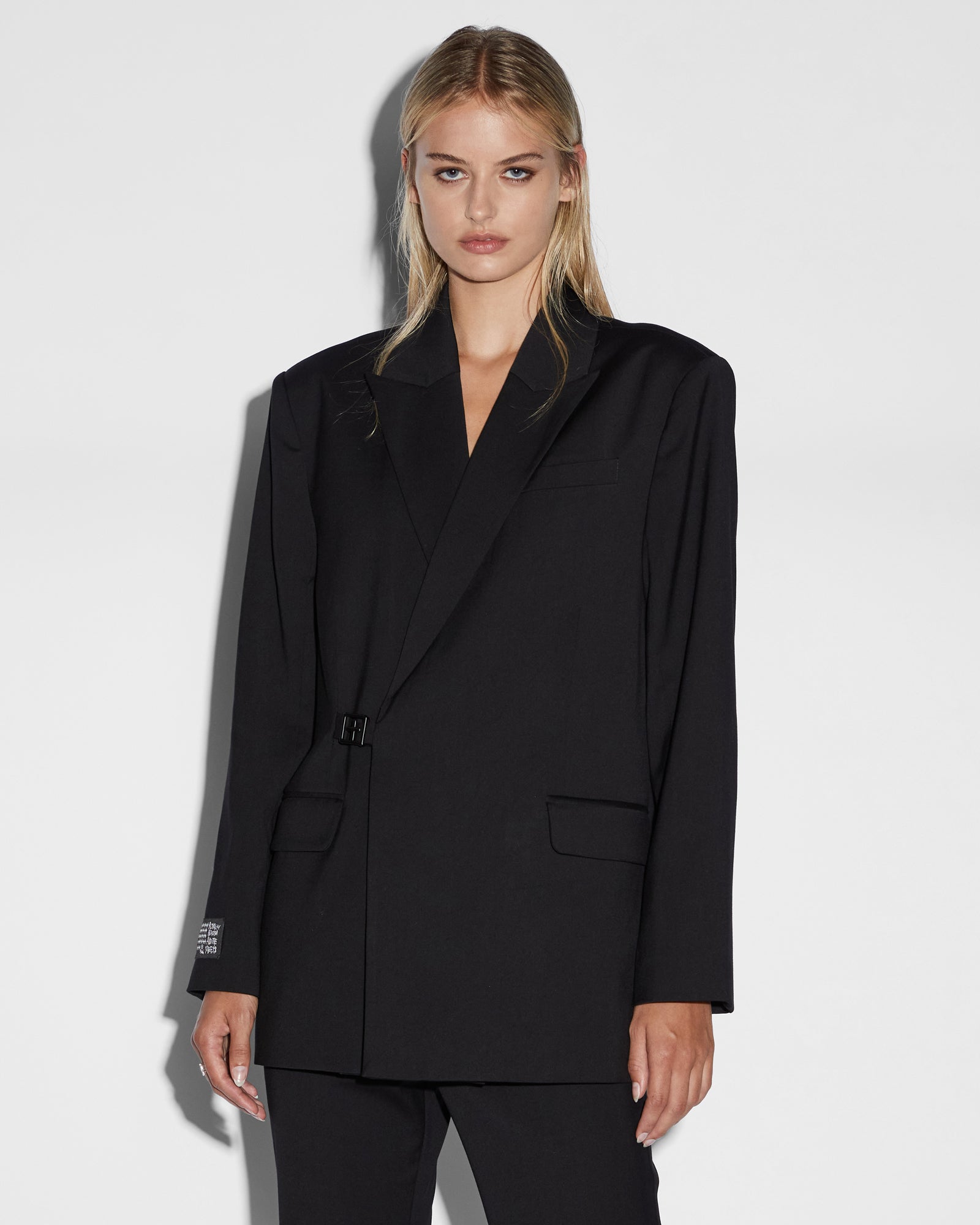 ULTIMATE BLAZER BLACK - Stylish Men's Blazer Jacket for Business & Formal Occasions | Perfect for Office, Weddings & Special Events